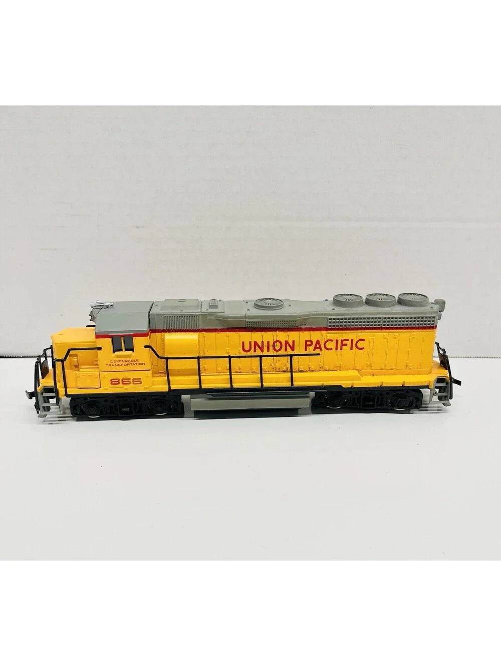 HO Bachmann Union Pacific #866 GP-40 Locomotive Diesel Engine Serviced Lot 953